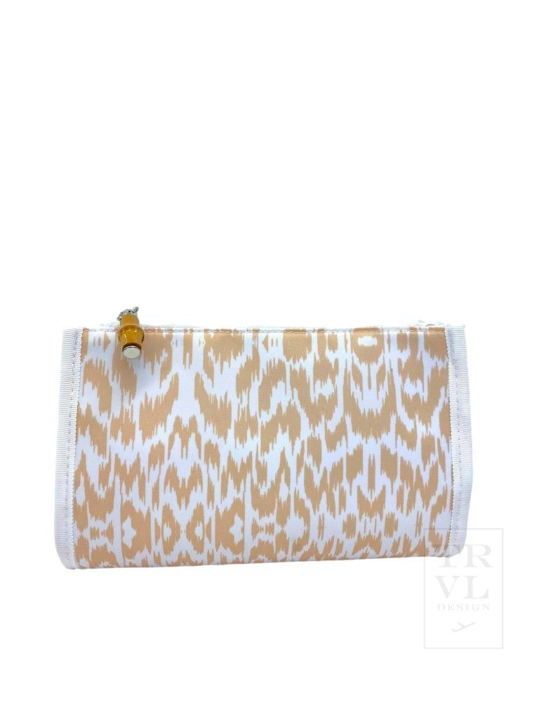 The Day Tripper, Tan Ikat